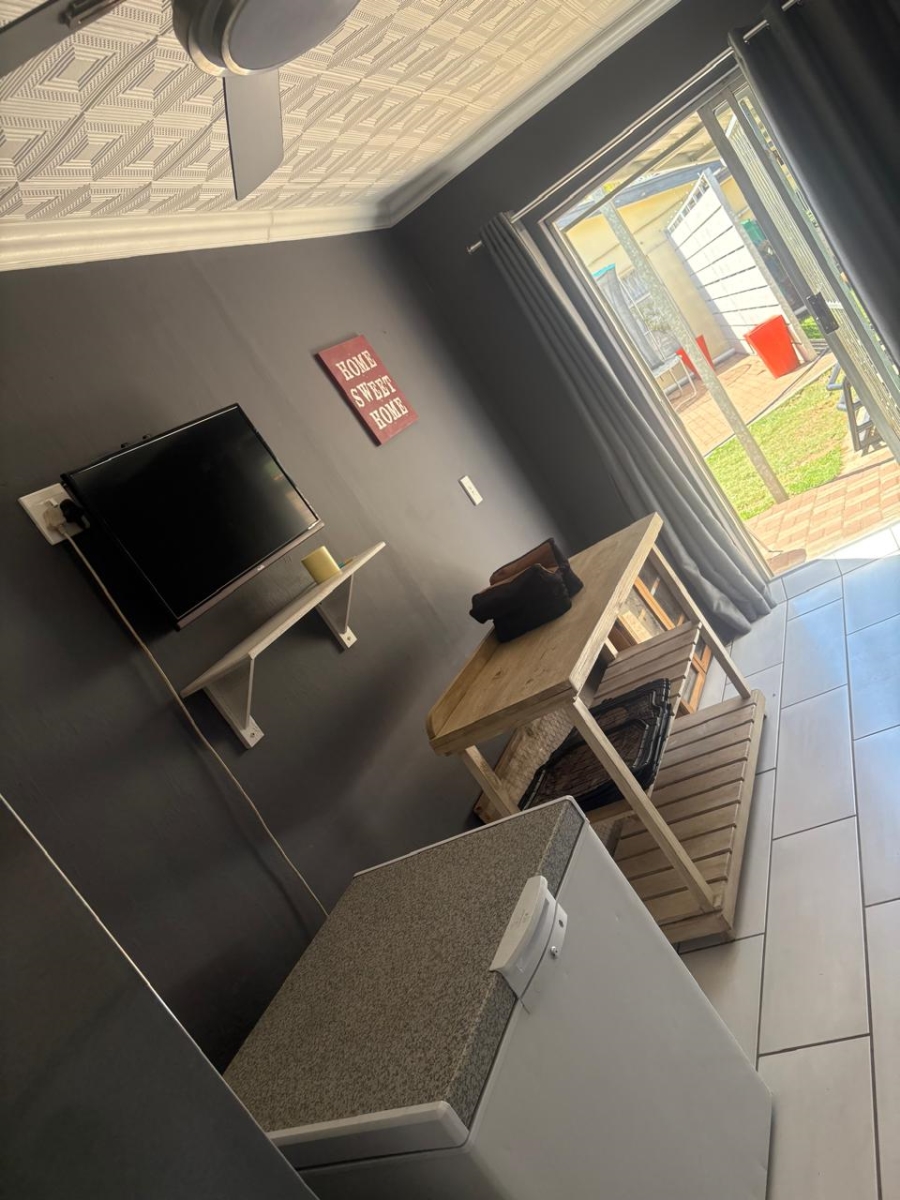 To Let 3 Bedroom Property for Rent in Campher Park Eastern Cape